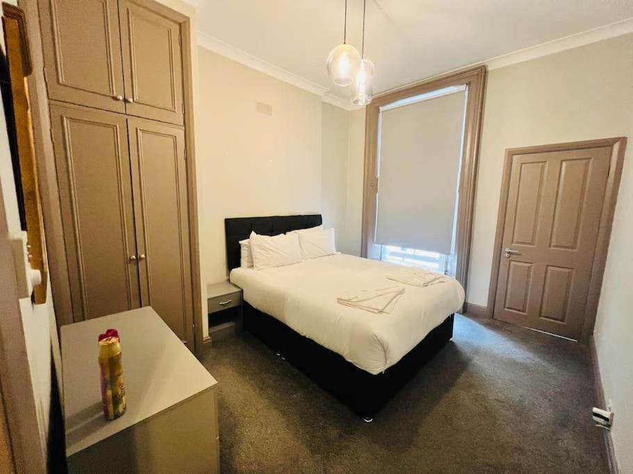 3 Notting Hill, Portobello Road-Amazing Location! London Exteriör bild